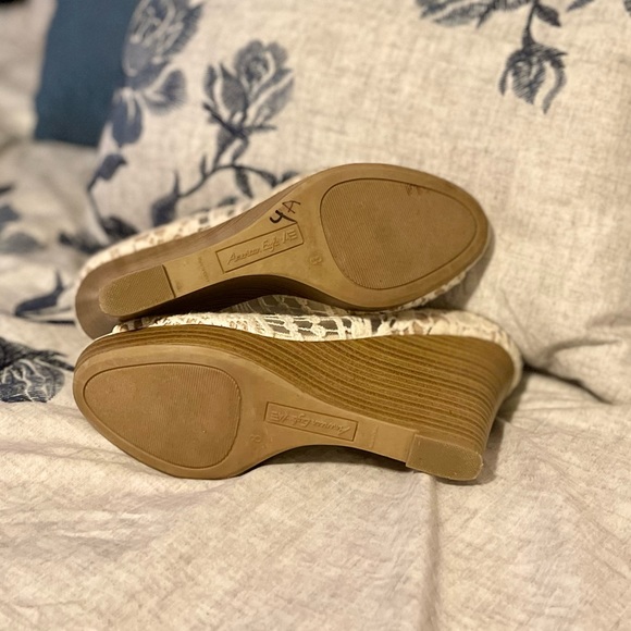 American Eagle Wedges Size 7.5 - Picture 5 of 5